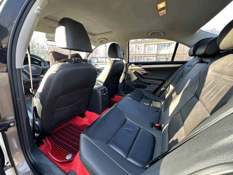 济南16年大众速腾7