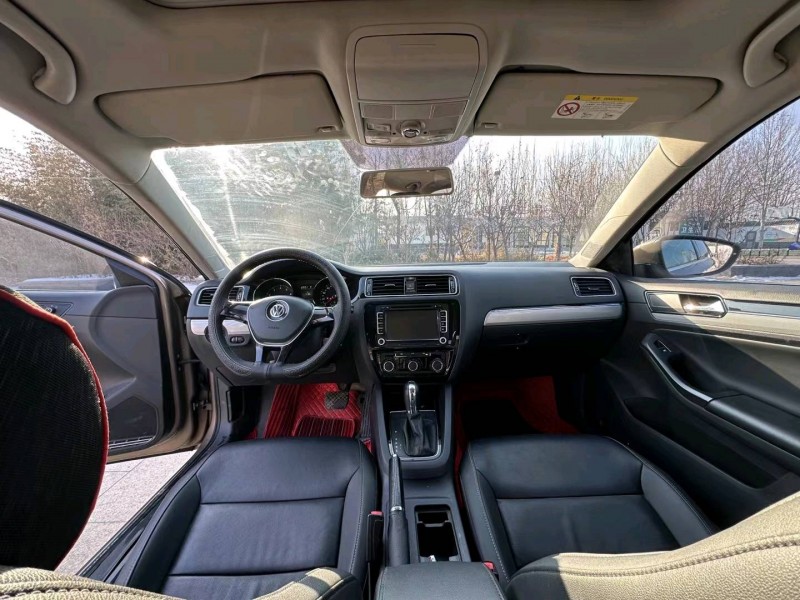 济南16年大众速腾9