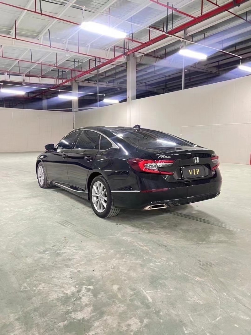 徐州22年本田雅阁4