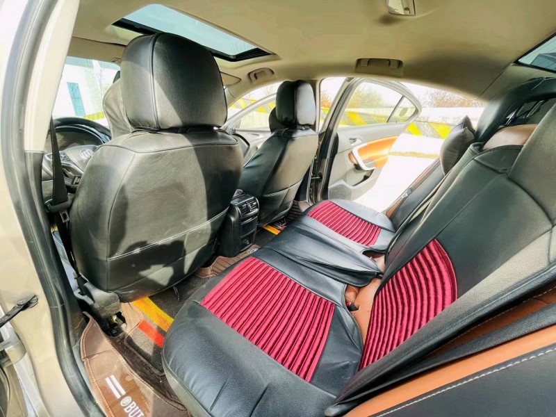 徐州15年别克君威9