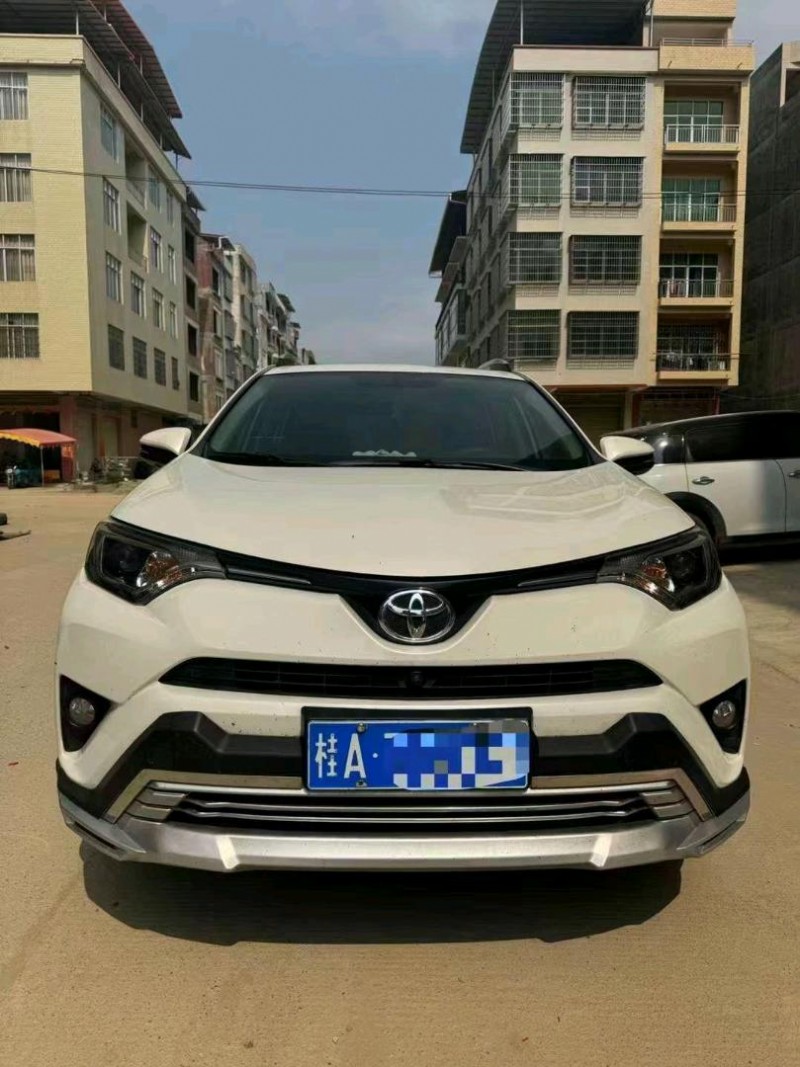 梧州17年豐田RAV4榮放1