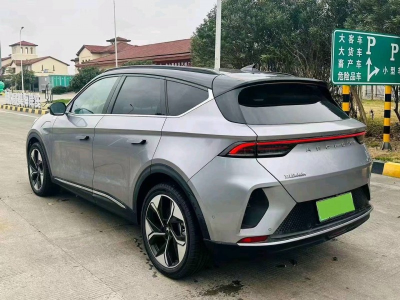 天津23年極狐汽車阿爾法7