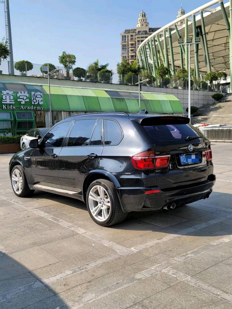 广州11年宝马X57
