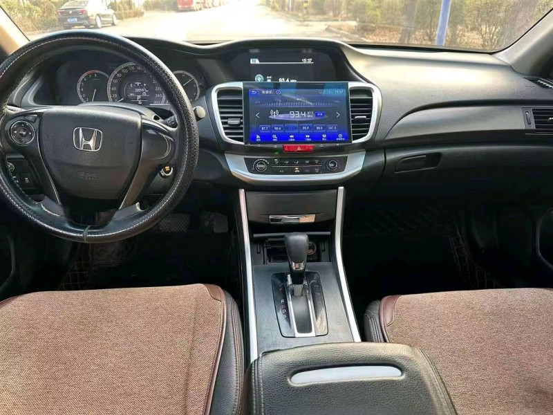 东营15年本田雅阁5