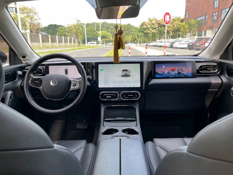 蘇州22年零跑汽車C115