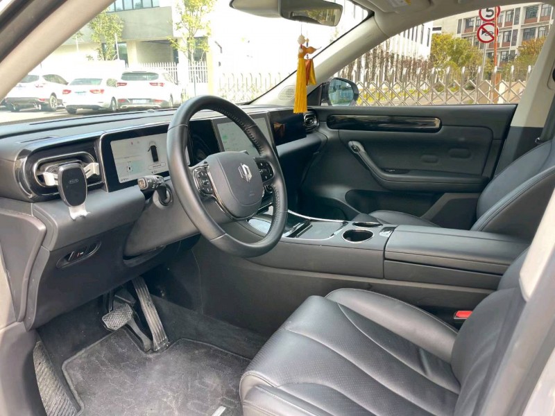 蘇州22年零跑汽車C116