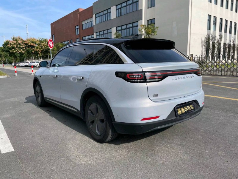 蘇州22年零跑汽車C117
