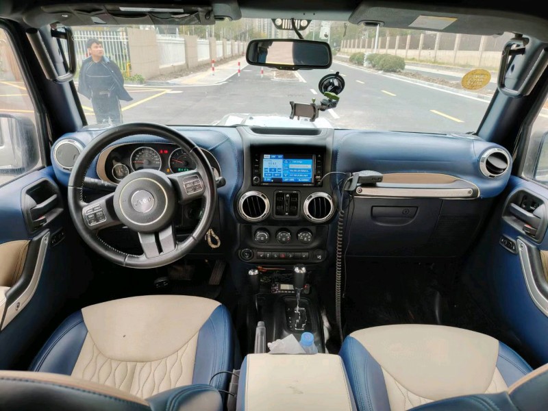 徐州17年Jeep牧马人4