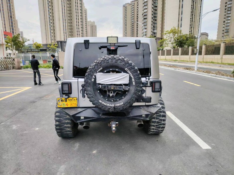 徐州17年Jeep牧马人9