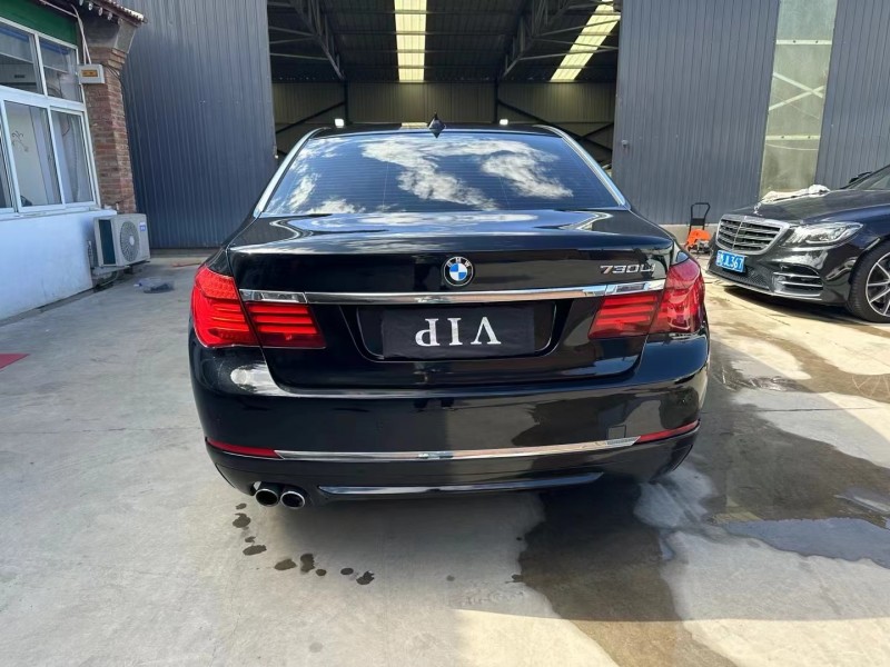 北京13年宝马7系9