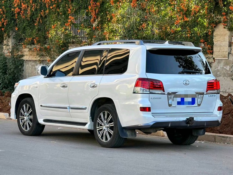 汕头13年雷克萨斯LX3