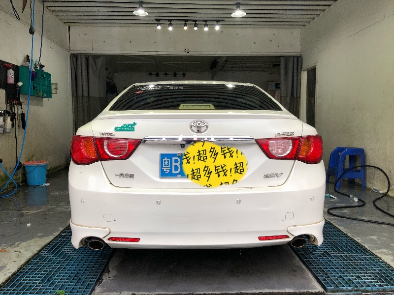 深圳13年丰田锐志4
