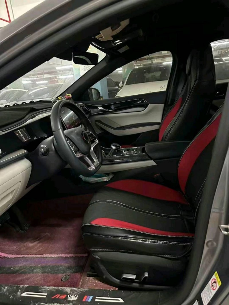 重庆22年比亚迪秦8