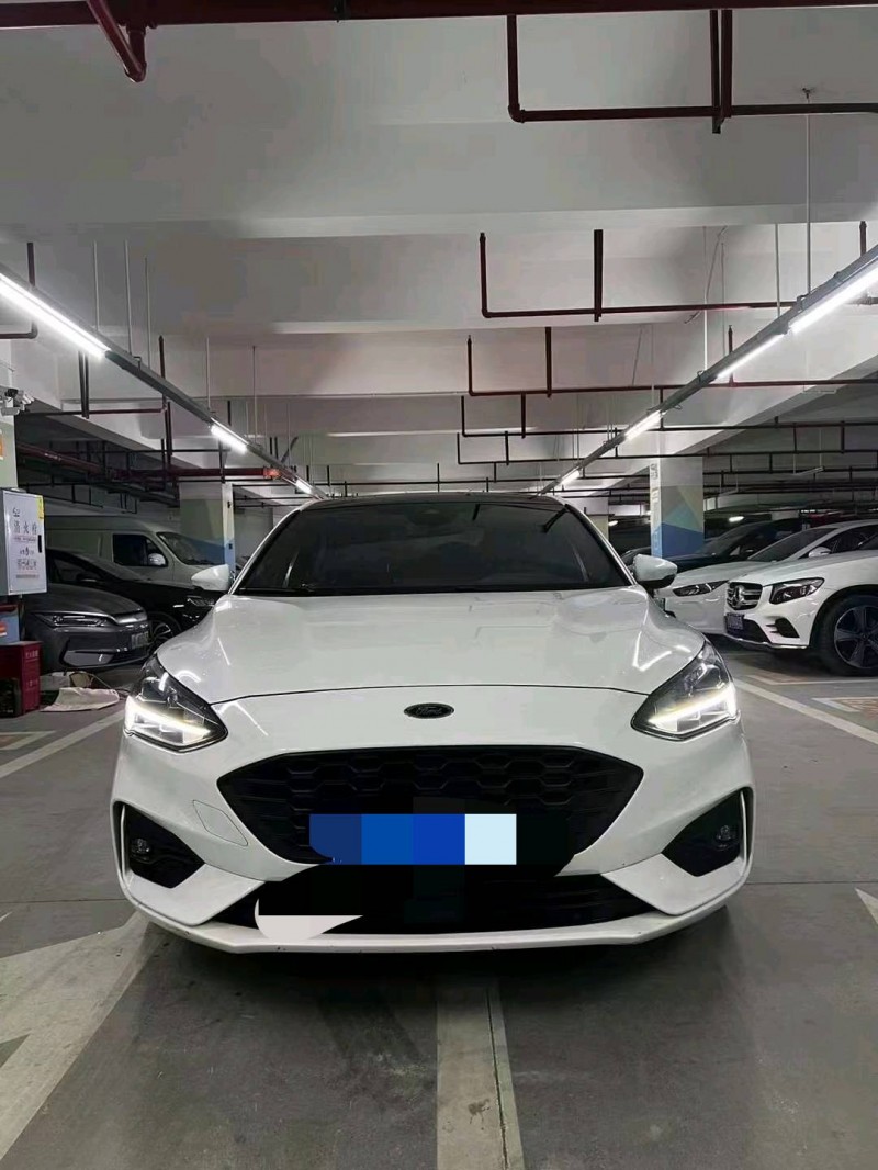 重庆22年福特福克斯1