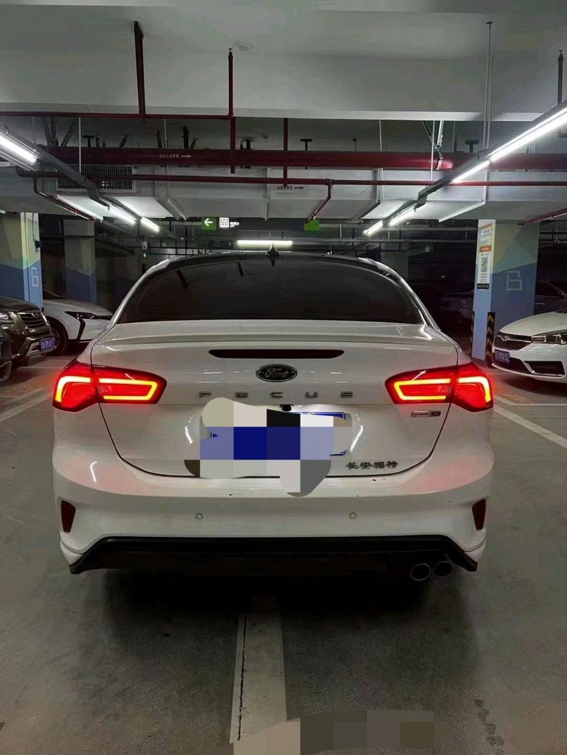 重庆22年福特福克斯2