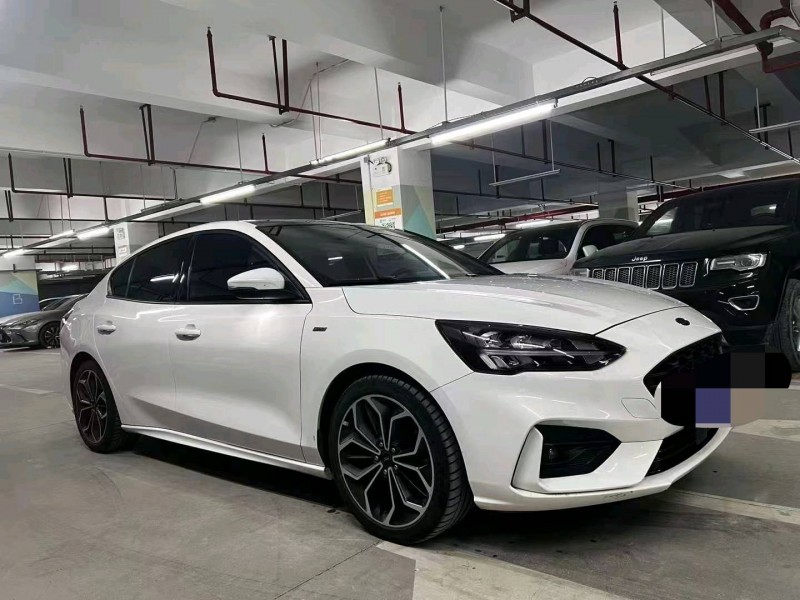 重庆22年福特福克斯6