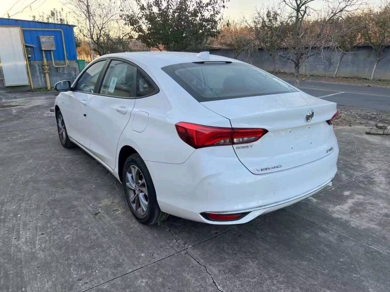 枣庄23年别克威朗5