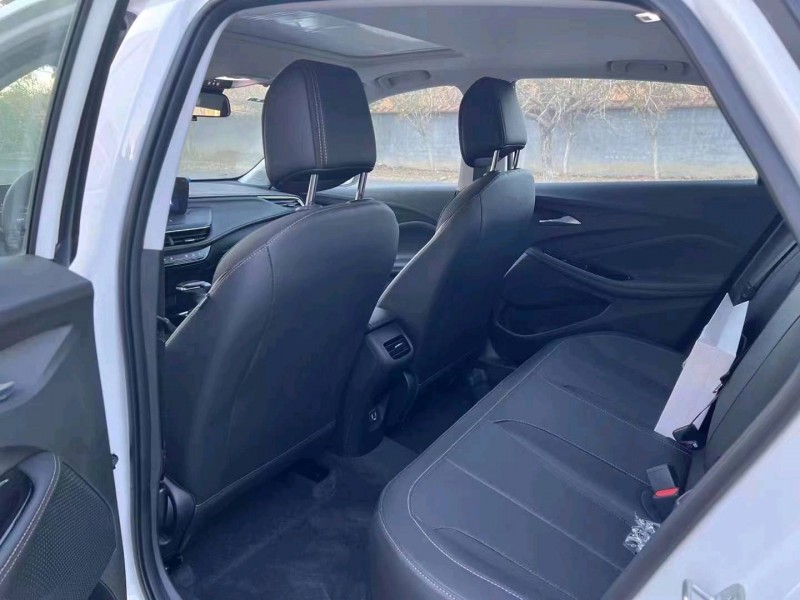 枣庄23年别克威朗8