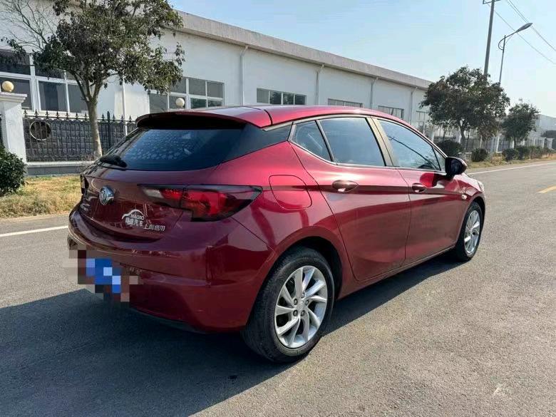 盐城16年别克威朗5