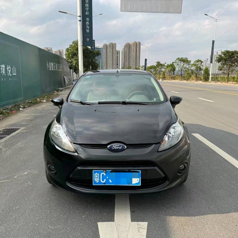 深圳13年福特嘉年华1