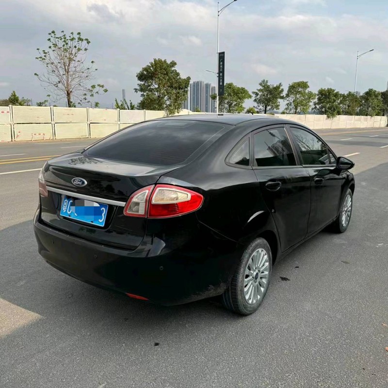 深圳13年福特嘉年华4