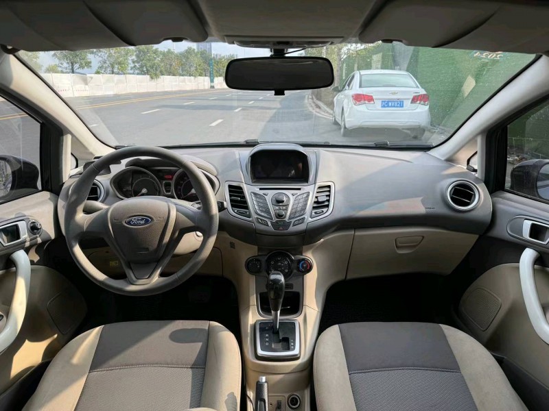 深圳13年福特嘉年华5