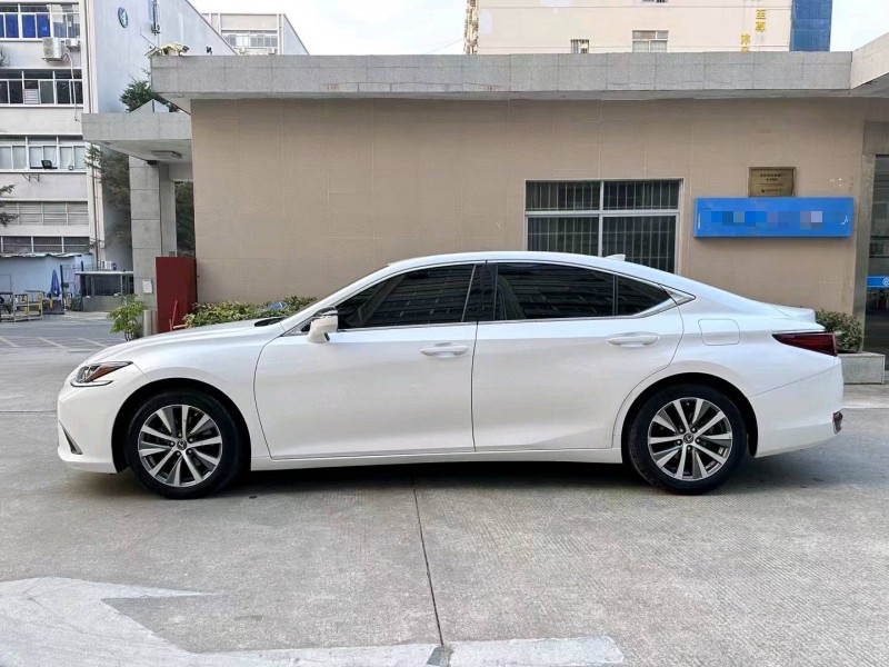 珠海19年雷克萨斯ES3