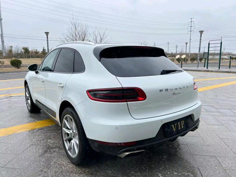 盐城14年保时捷Macan9