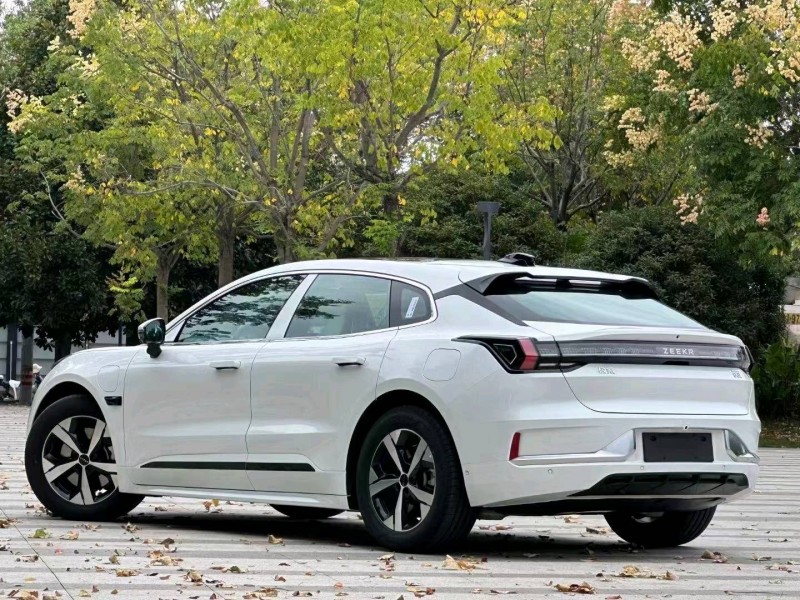 鹽城23年極氪汽車0017