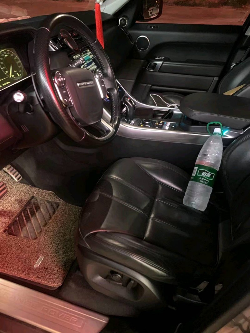 广州16年路虎揽胜运动3