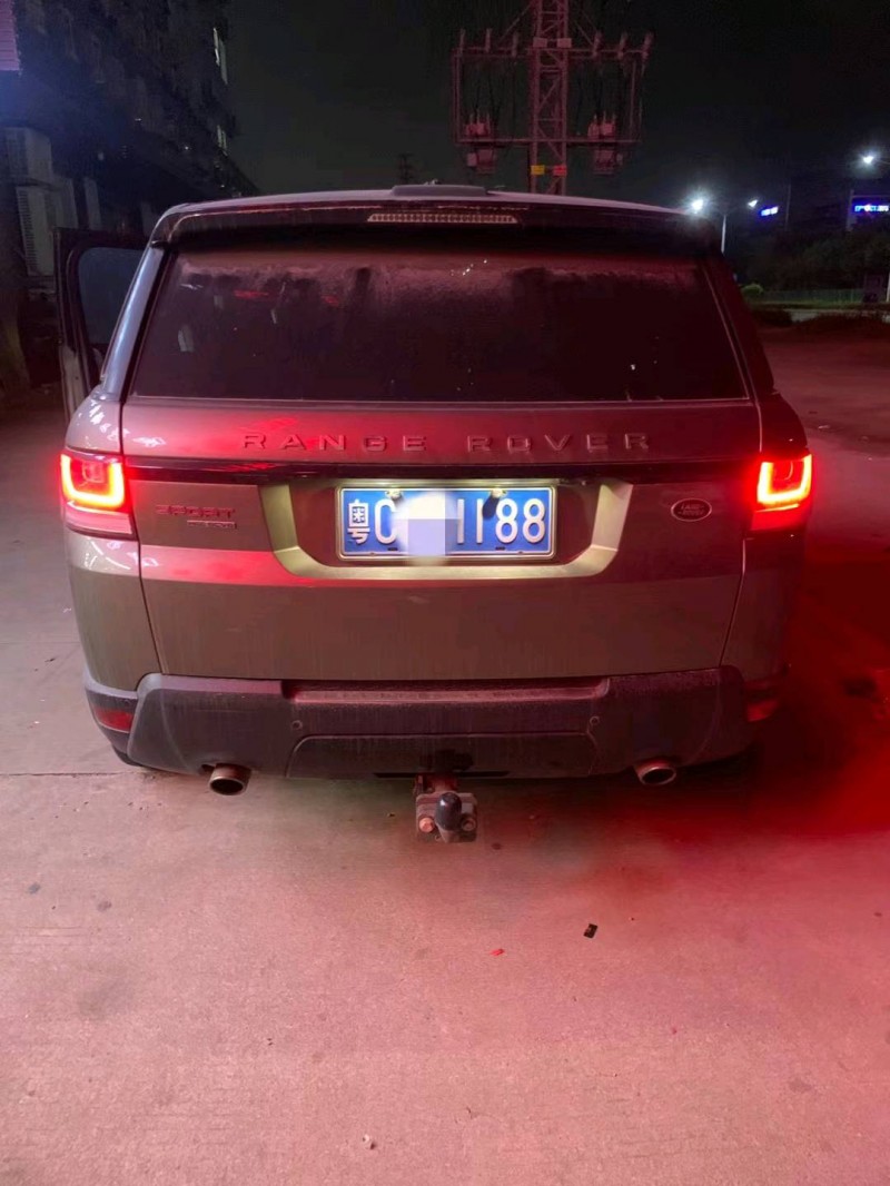 广州16年路虎揽胜运动4