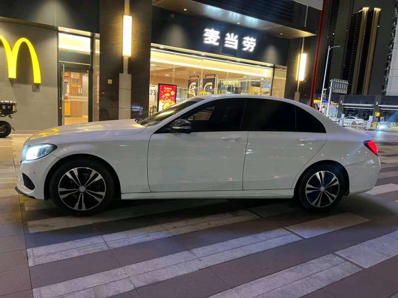 广州17年奔驰C3
