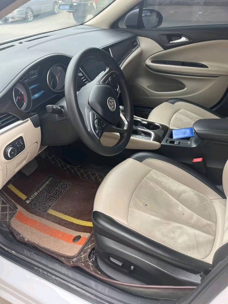 潍坊18年别克威朗4