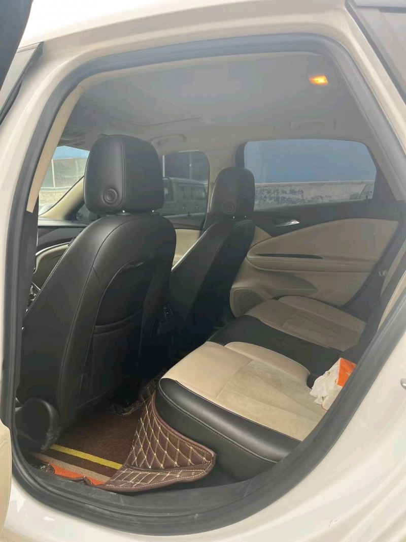 潍坊18年别克威朗5