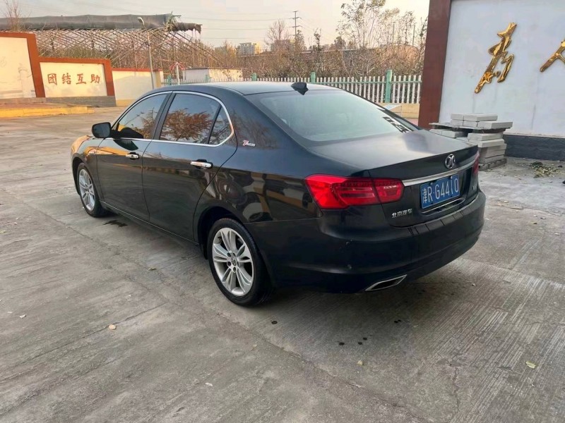 潍坊14年北汽绅宝D703