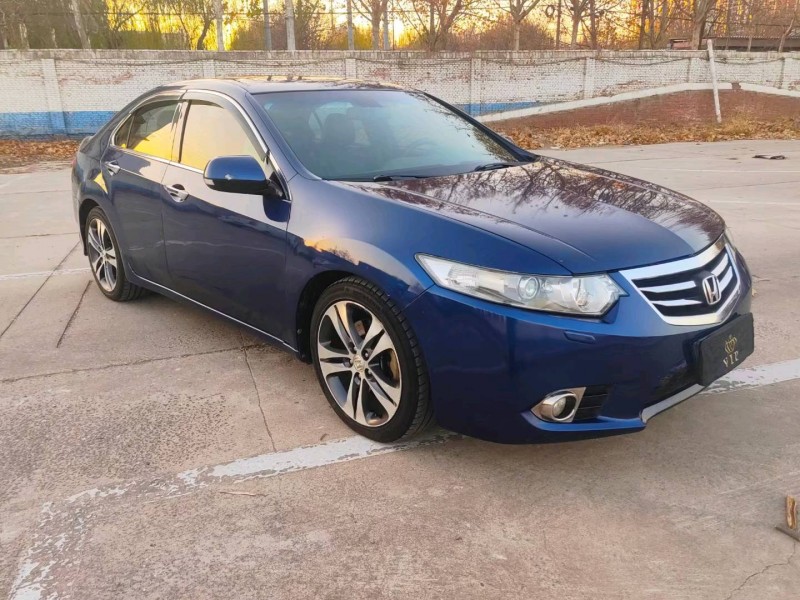 邢台13年本田思铂睿2