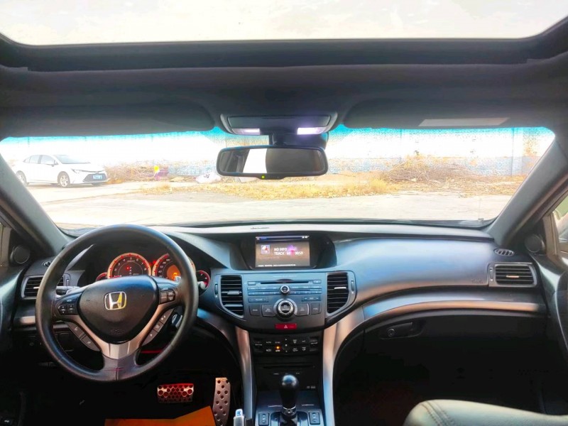 邢台13年本田思铂睿6