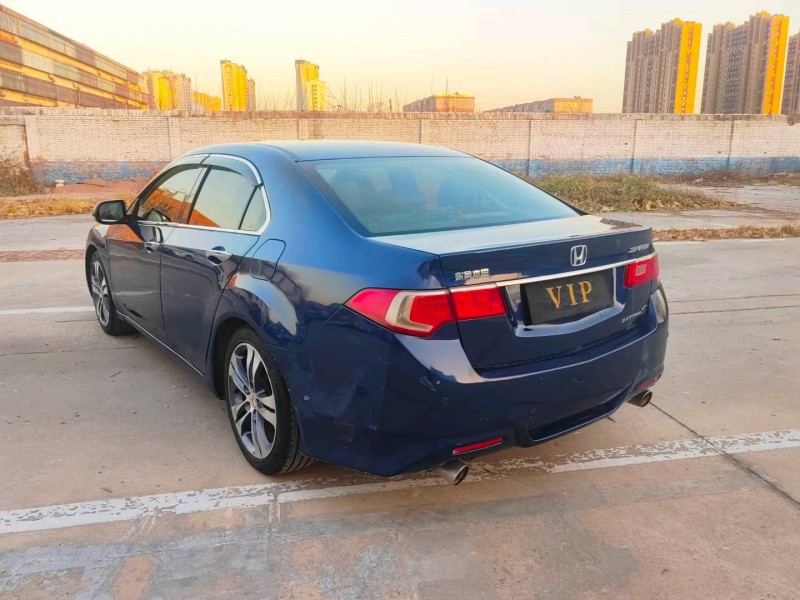 邢台13年本田思铂睿8