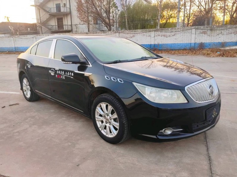 邢台11年别克君越2