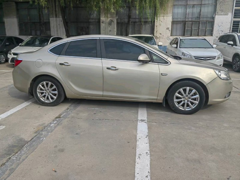 邢台15年别克英朗GT3