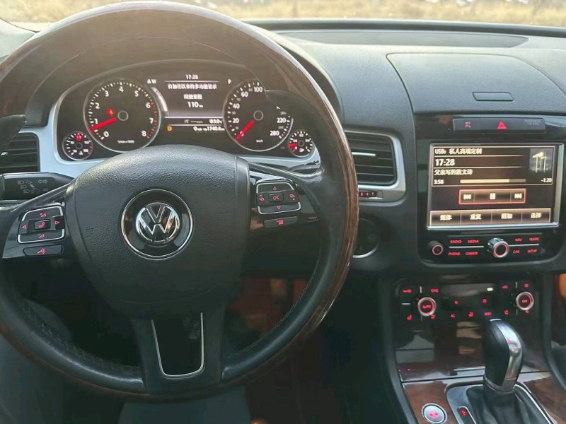 保定13年大众途锐4