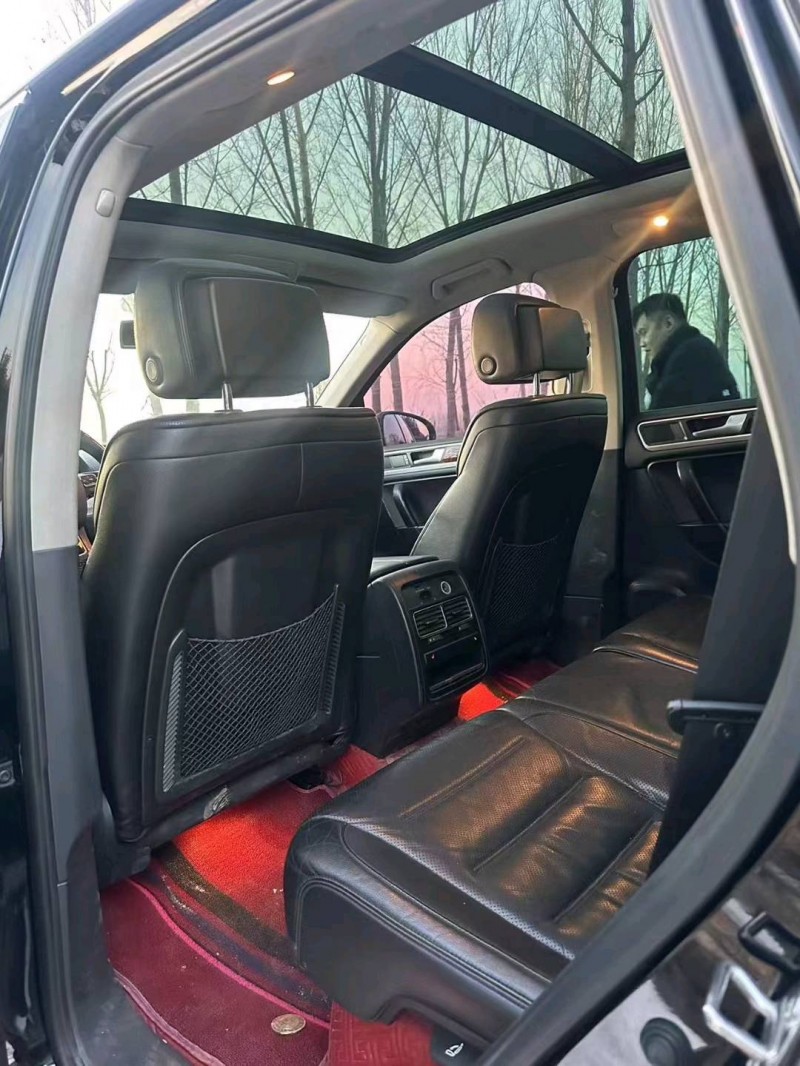 保定13年大众途锐5