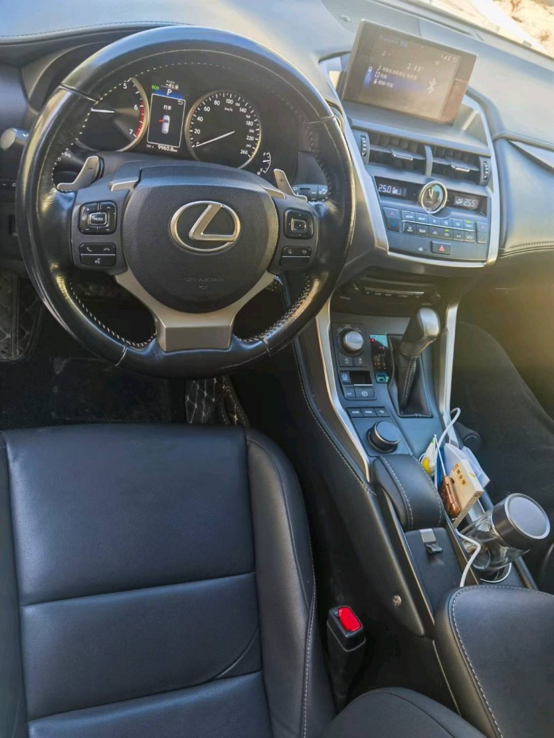 潍坊16年雷克萨斯NX3