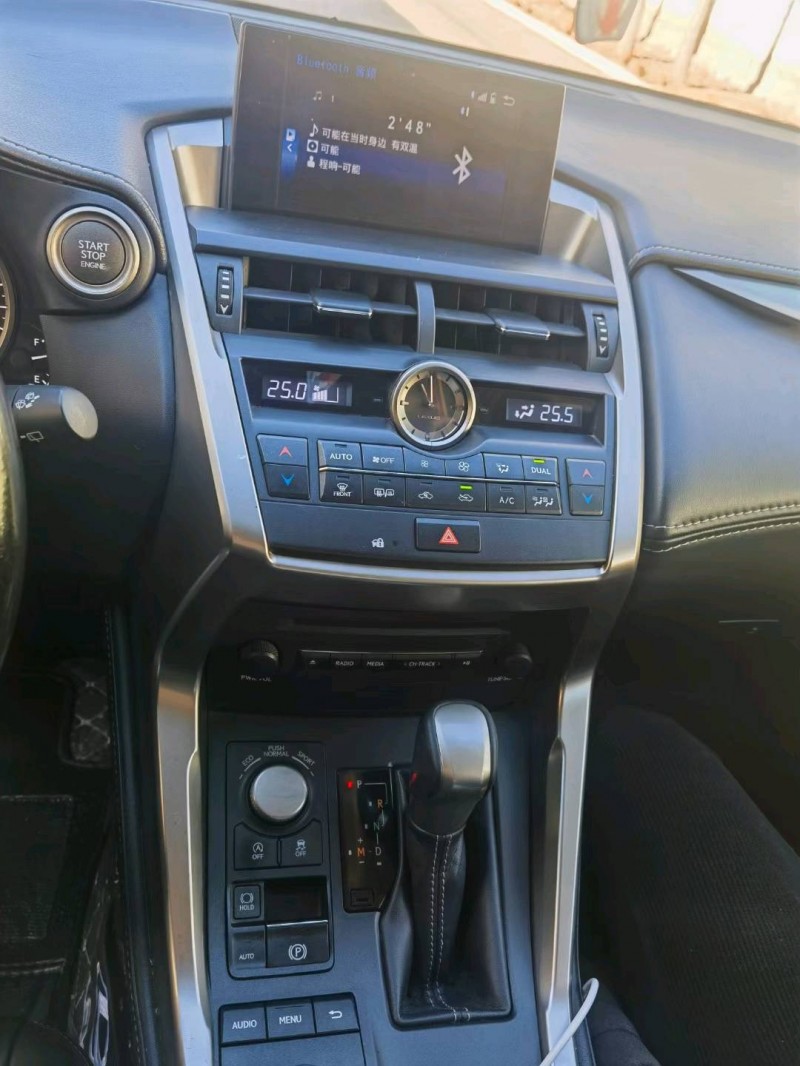 潍坊16年雷克萨斯NX8