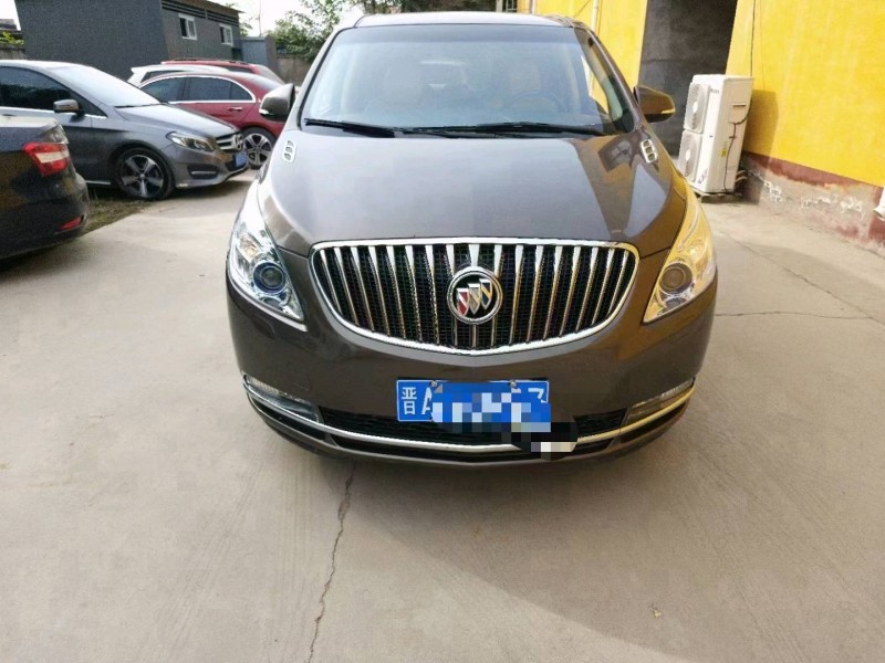 保定16年别克GL81