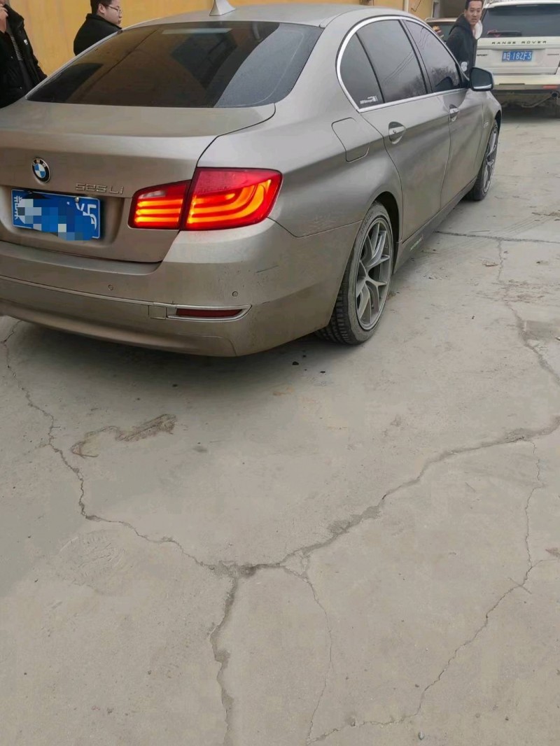 保定12年宝马5系4