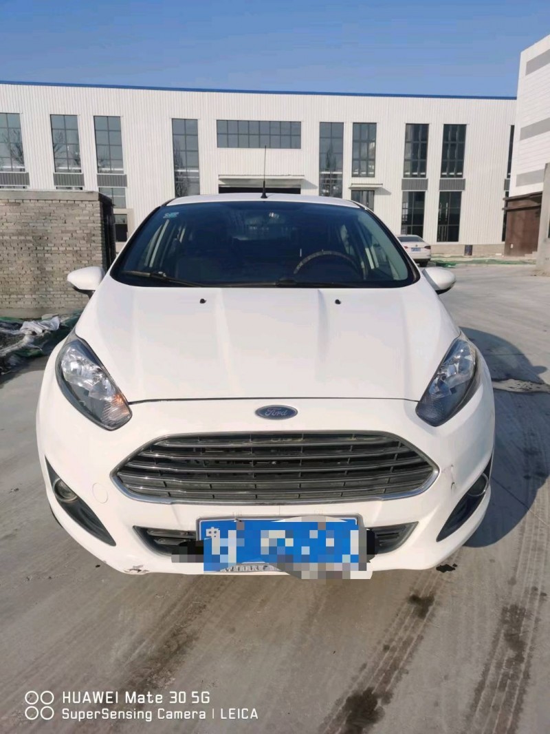 保定14年福特嘉年华1