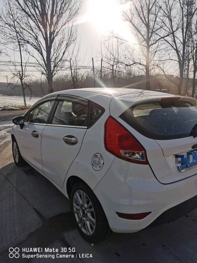 保定14年福特嘉年华5