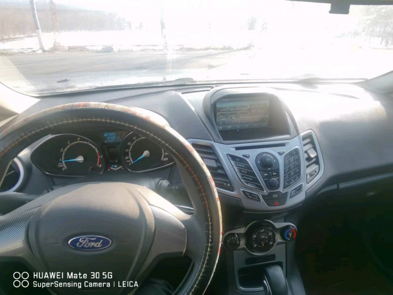 保定14年福特嘉年华8