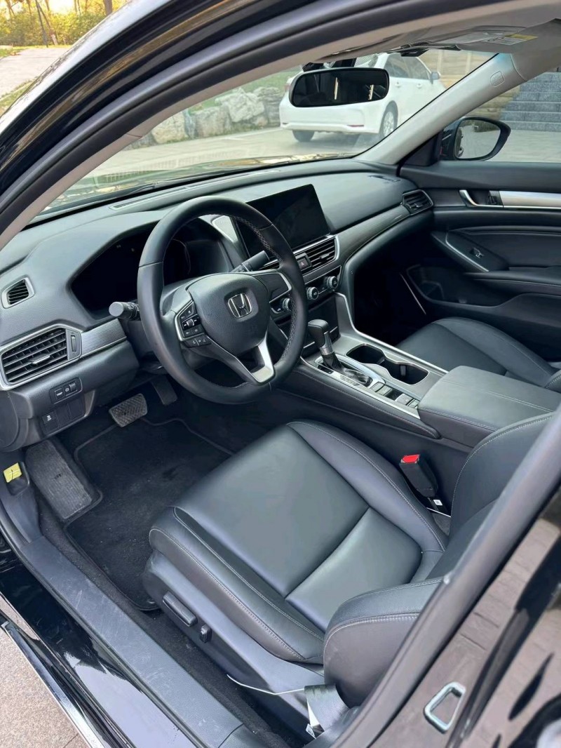 邢台23年本田雅阁4